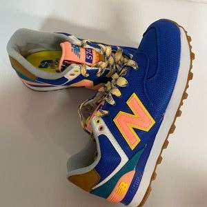 New Balance Womens 574 Weekend Expedition Sneakers